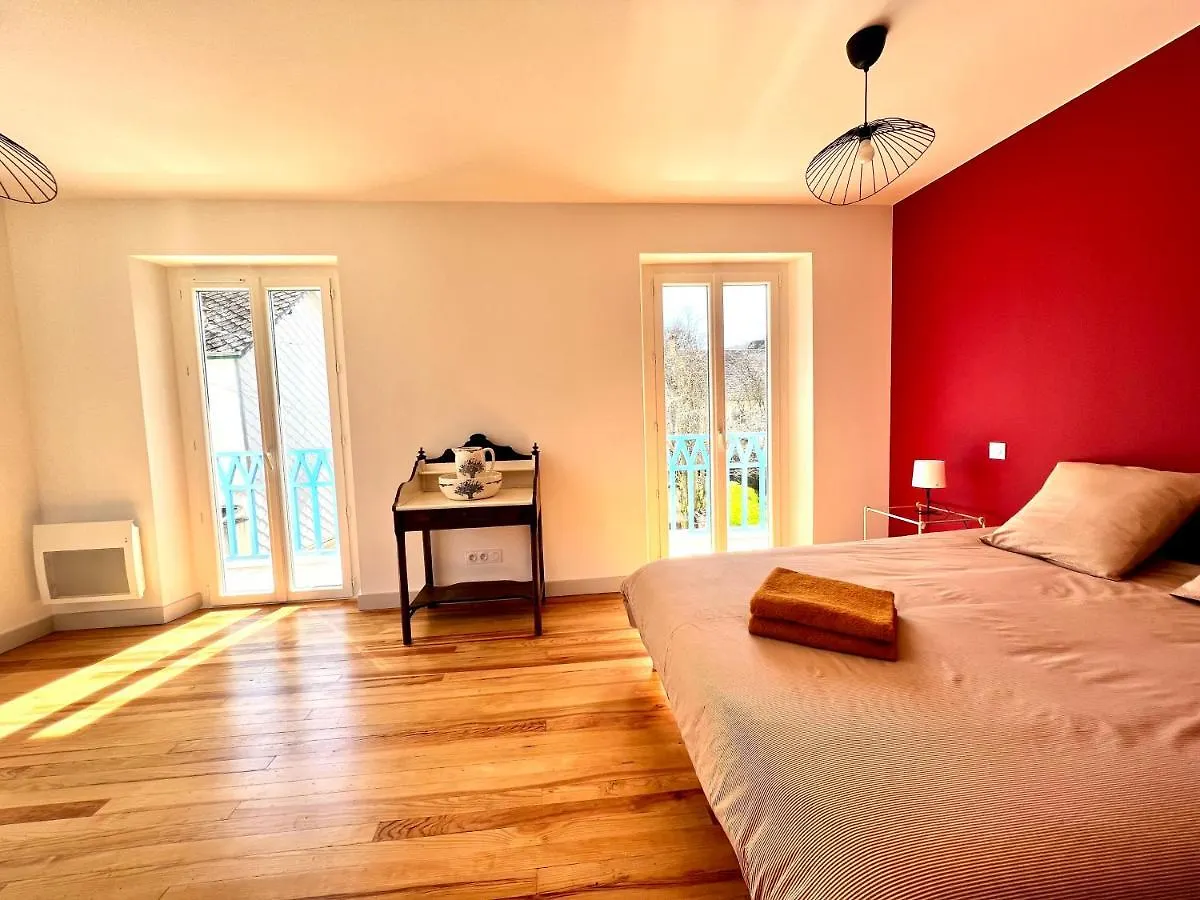 Refuge De Luxe Pour Les Amoureux De La Montagne Pouzac 0*,